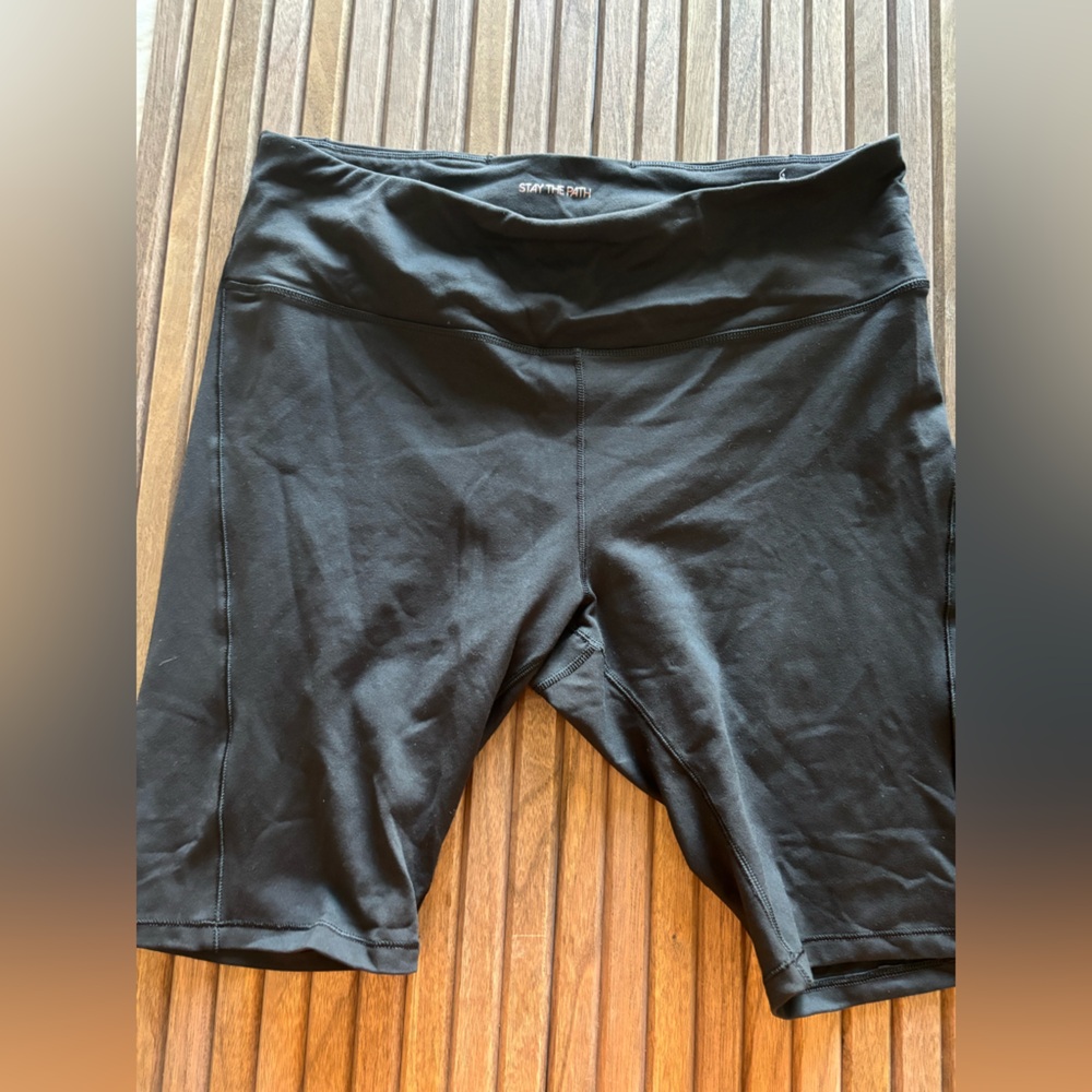 Calia by Carrie Underwood Black Women's biker Shorts
NWOT